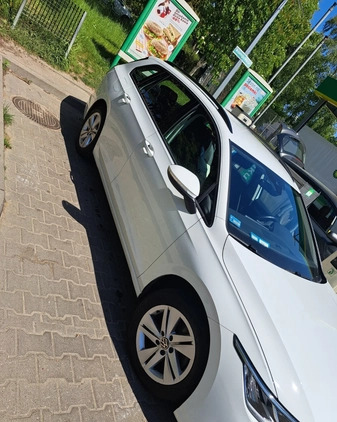 Volkswagen Golf cena 82000 przebieg: 42000, rok produkcji 2021 z Gdańsk małe 46